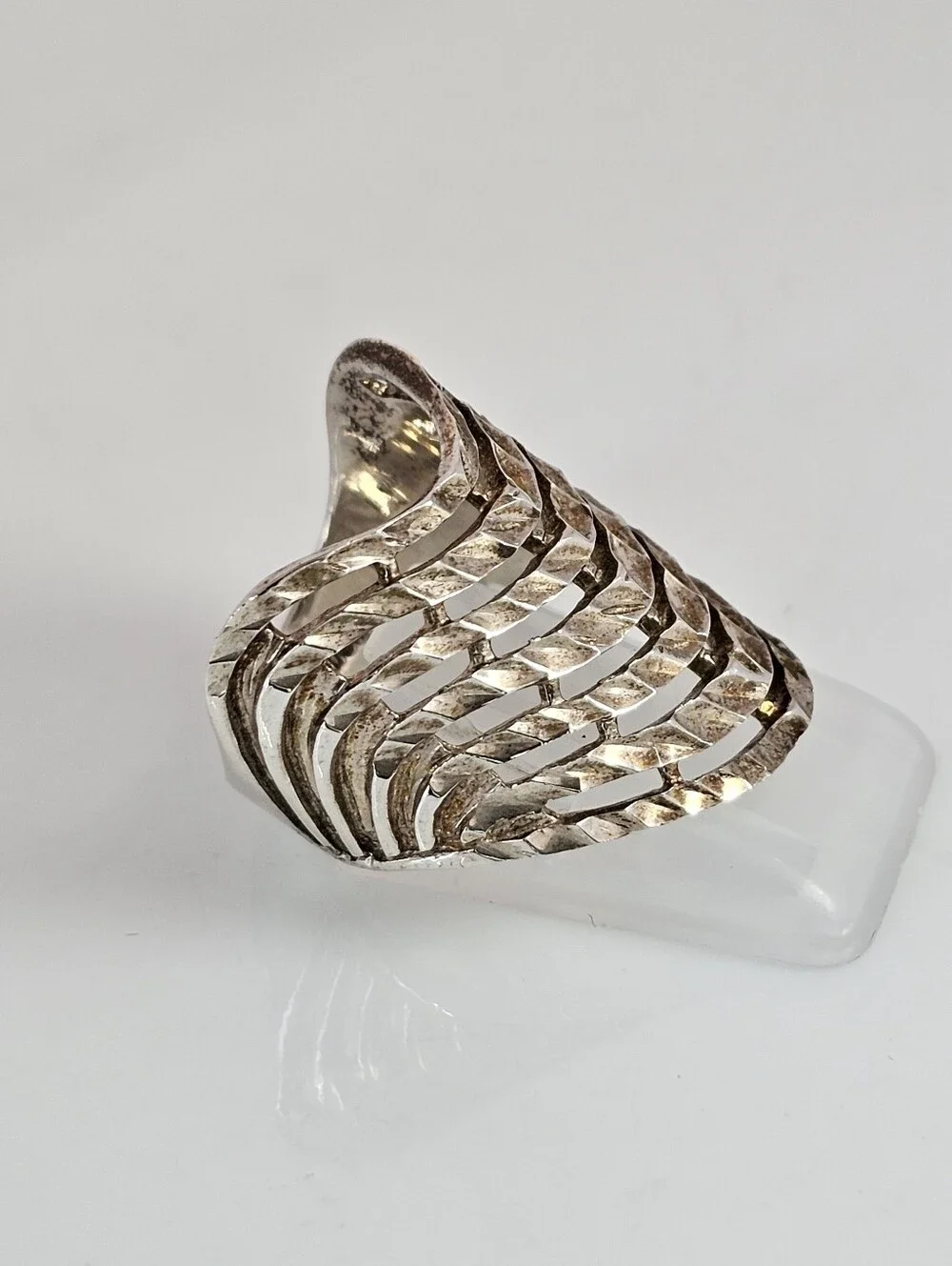 Vintage Chevron Style Ring Sterling Silver Ring Size 7!